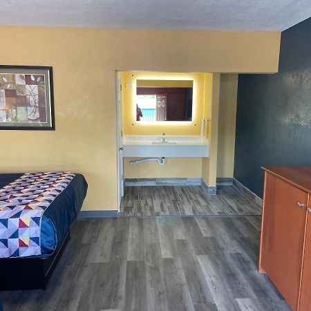 Economy Inn Χοτ Σπρινγκς Εξωτερικό φωτογραφία