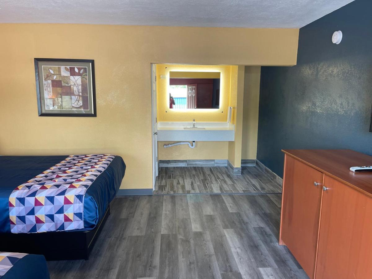 Economy Inn Χοτ Σπρινγκς Εξωτερικό φωτογραφία